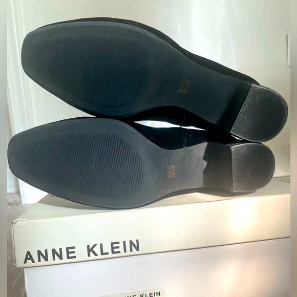 Anne Klein Black Velvet Boots - Picture 4 of 10